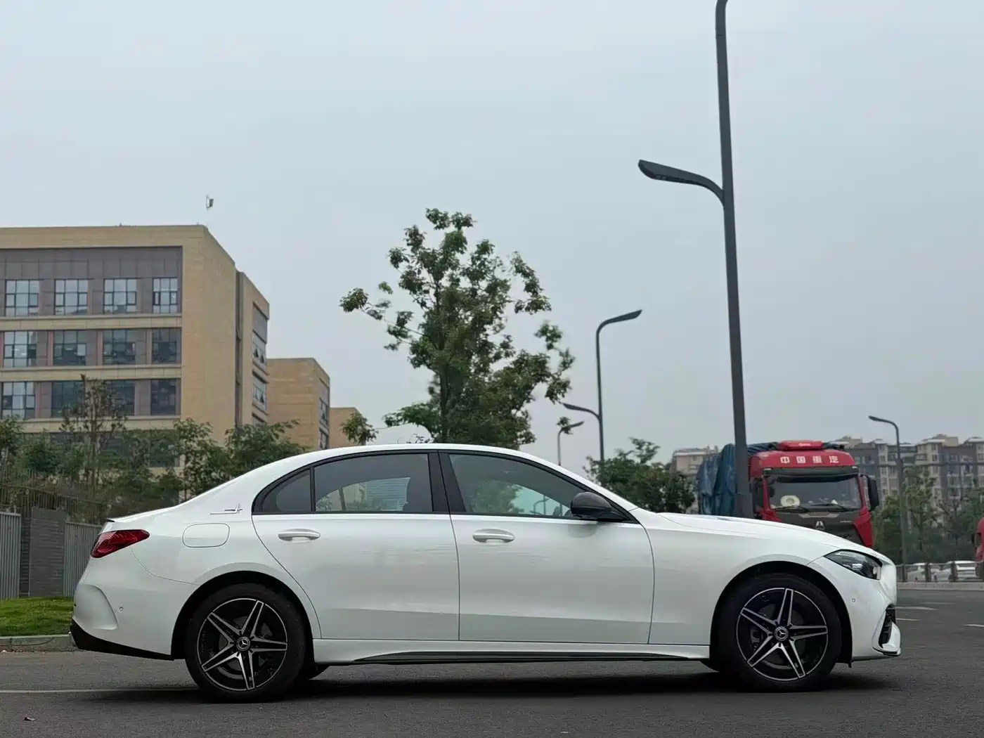 Mercedes-Benz C-Class 2025 Facelift C 260 L Night Sport Edition фото 4