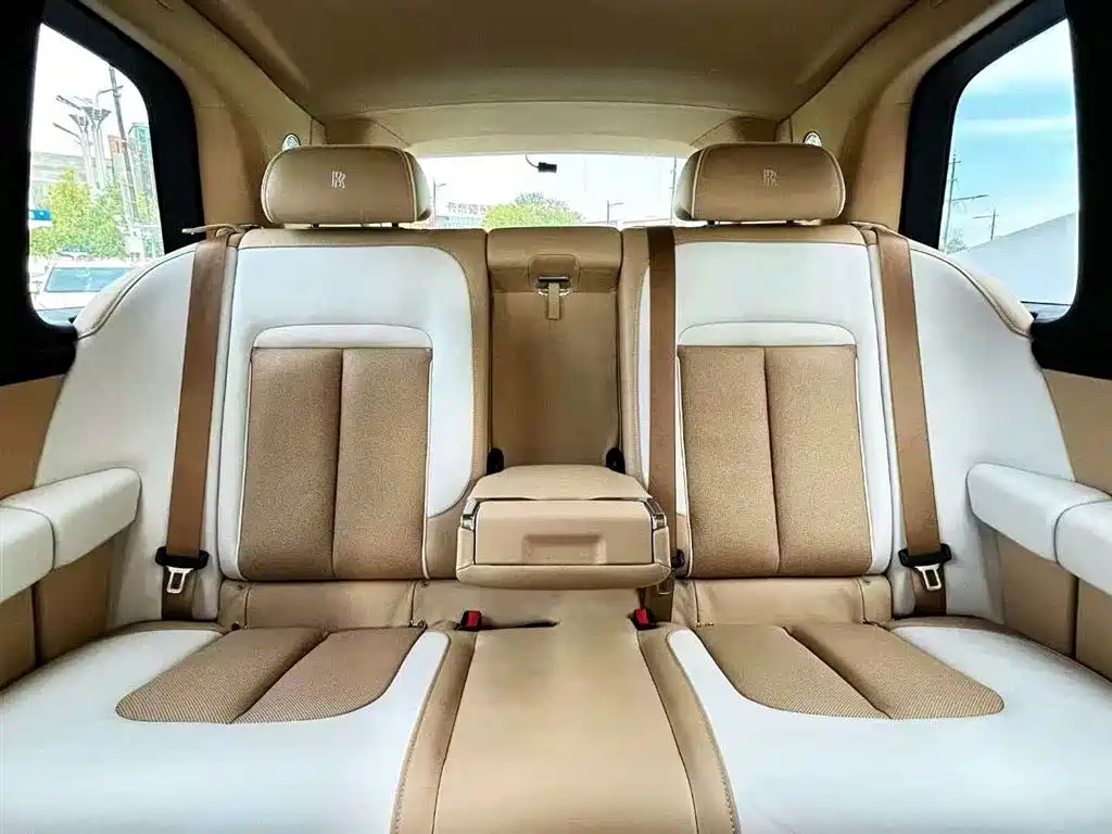 Rolls-Royce Cullinan 2018 5-Seater Version фото 9
