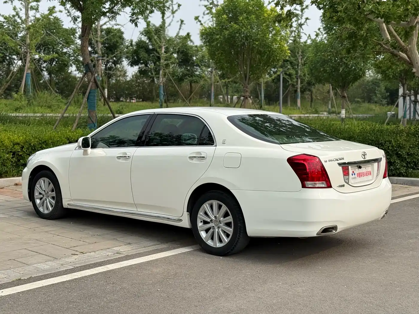 Toyota Crown 2010 2.5L Royal Leather Sunroof фото 21