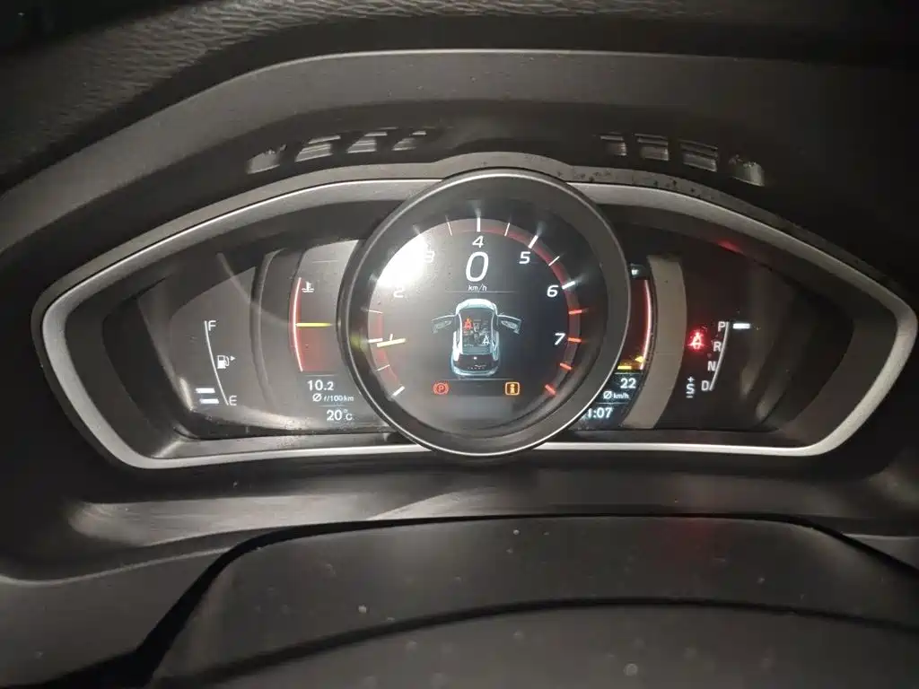 Volvo V40 2018 2017 T3 R-Design