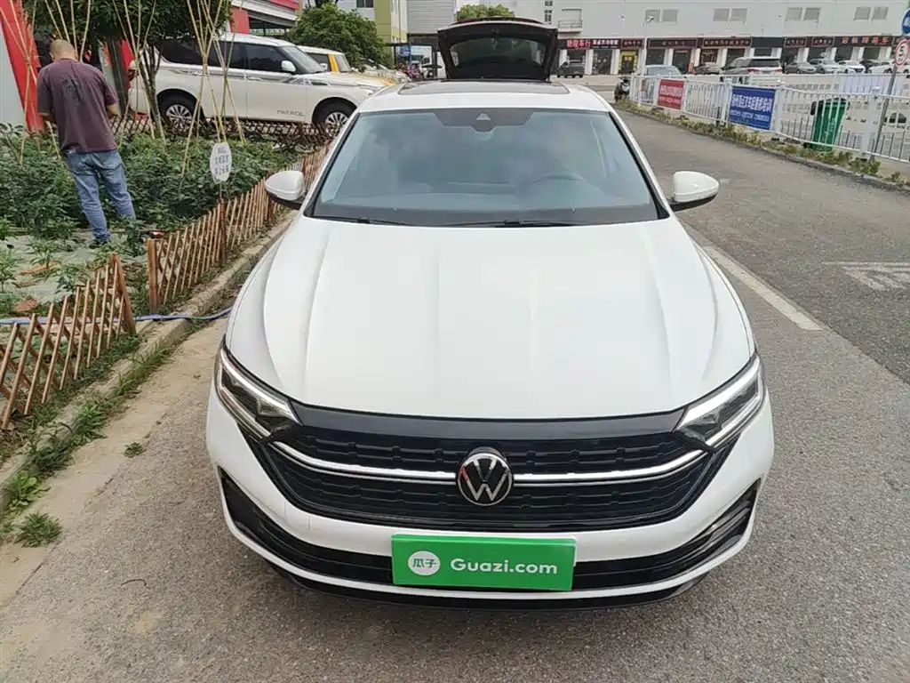 Volkswagen Sagitar 2023 300TSI DSG Surpassing Edition фото 3