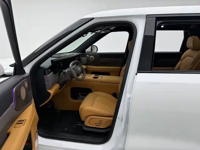 IM Motors IM LS8 2026 2026 Model Base Version 5-seater
