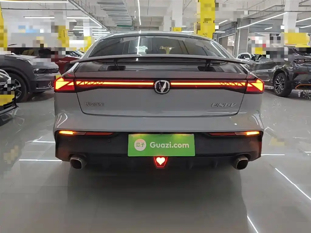 CHANGAN UNI-V