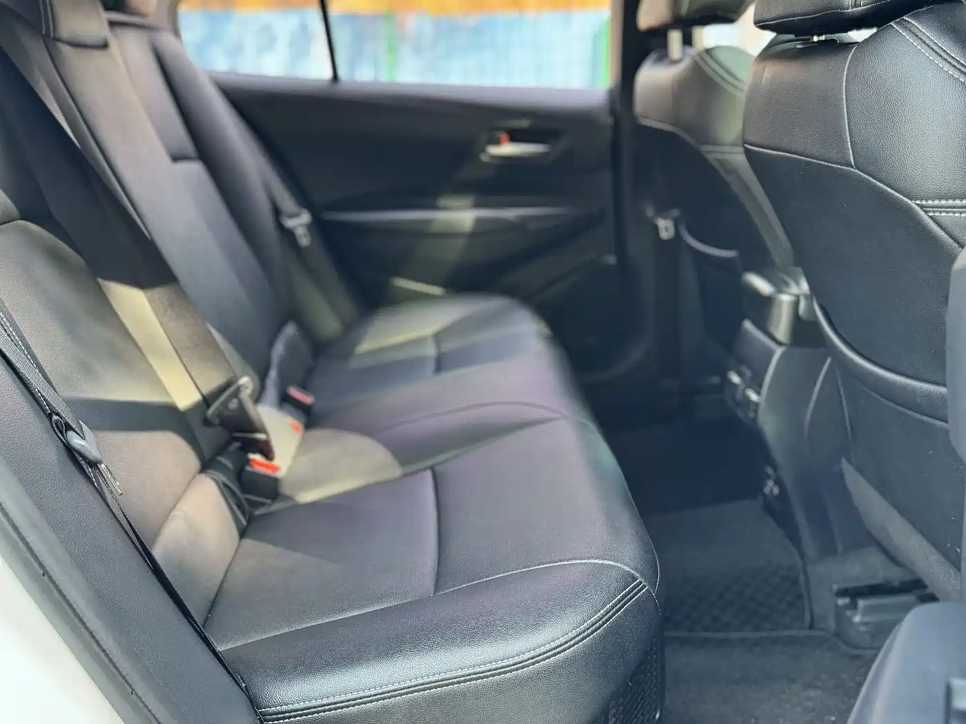 Toyota Corolla 2021 Hybrid 1.8L E-CVT Elite Edition фото 9
