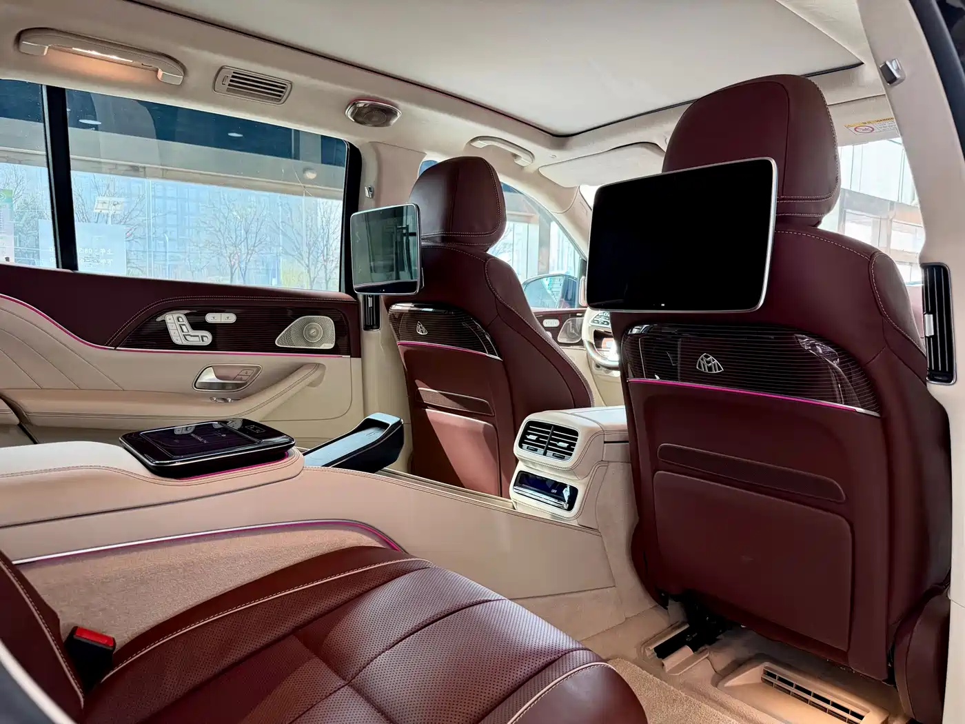 Mercedes-Benz Maybach GLS 2024 GLS 480 4MATIC фото 37