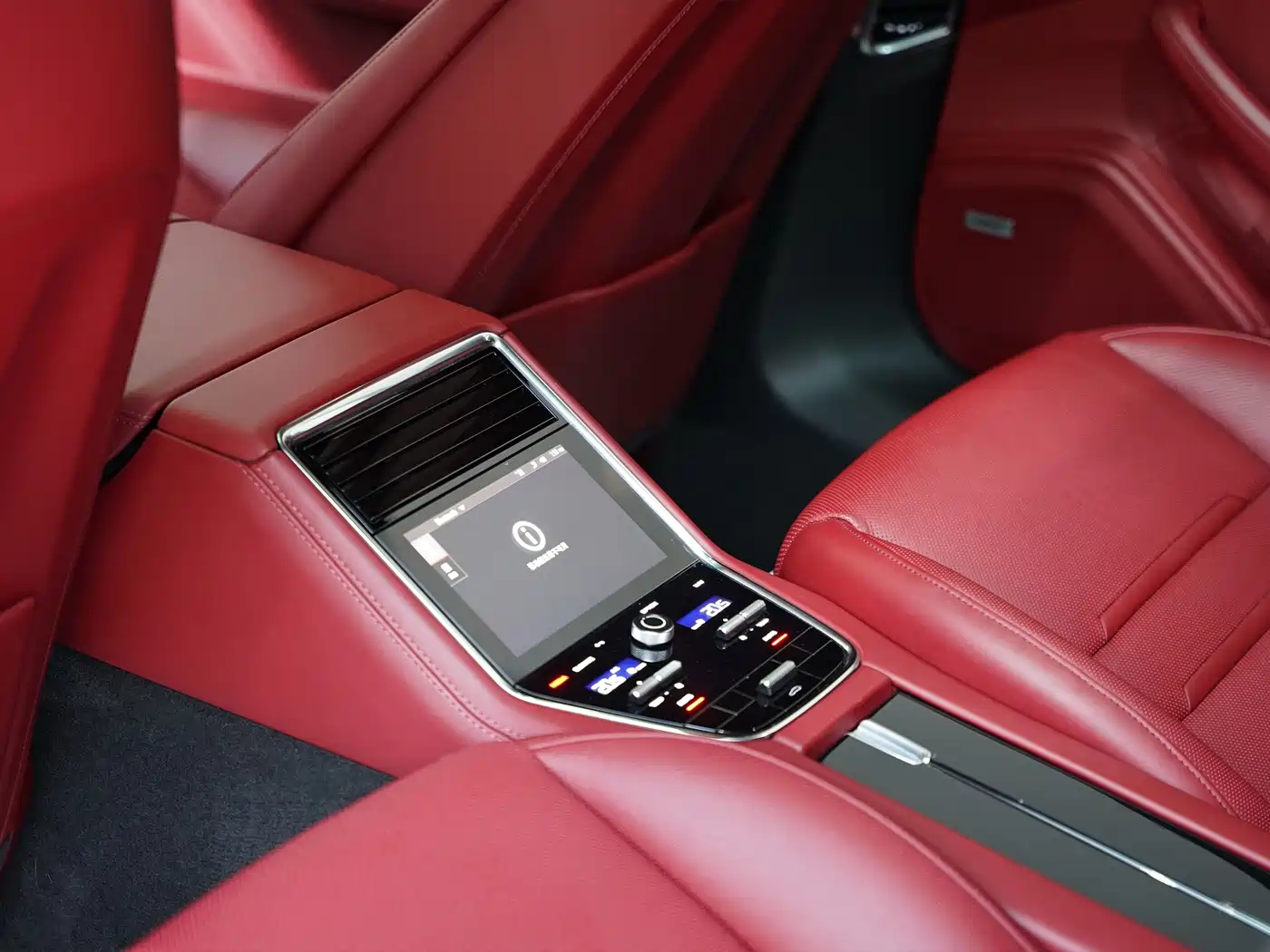Porsche Panamera, миниатюра 19