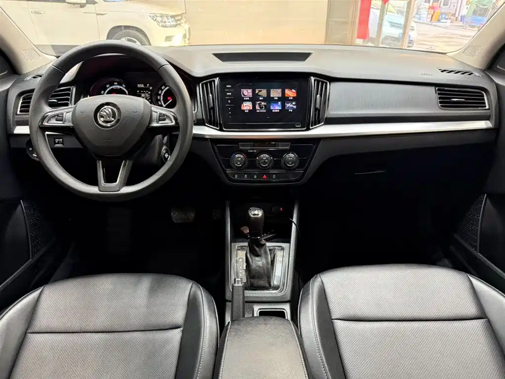 Škoda Kamiq 2022 1.5L Automatic Comfort Edition фото 19