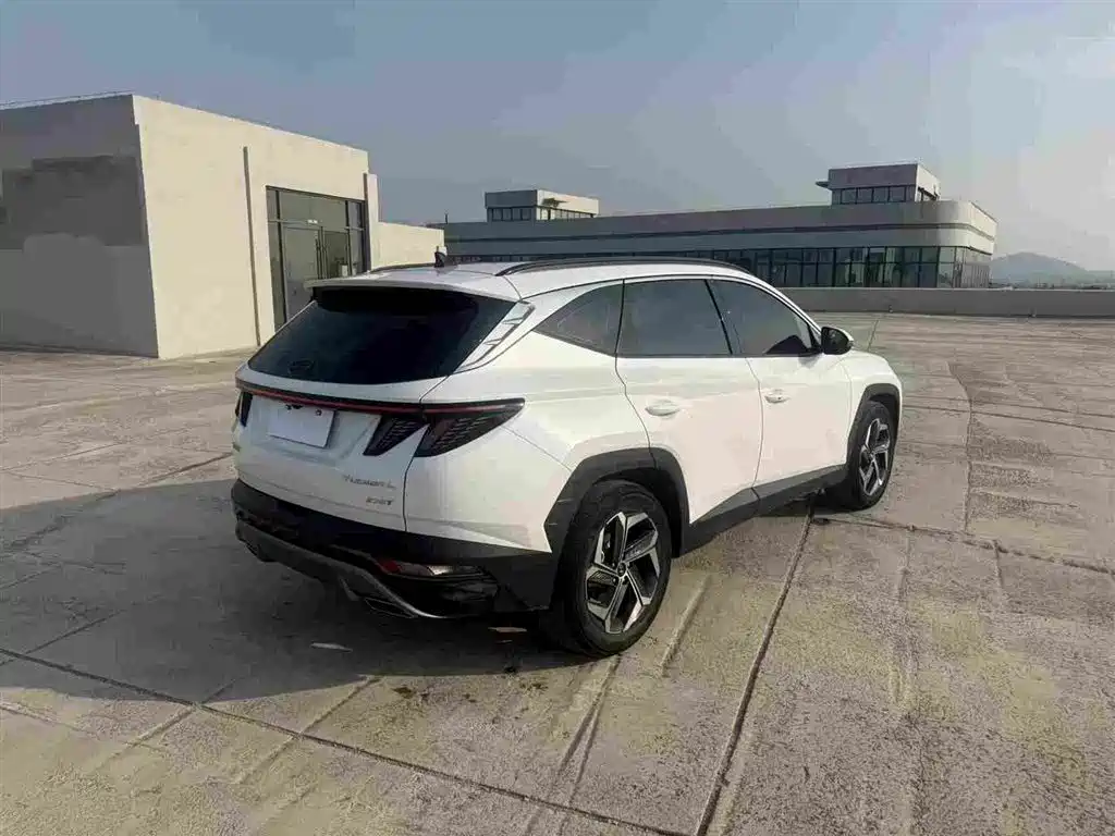 Hyundai Tucson 2023 Tucson L 1.5T Automatic 2WD LUX Premium Edition фото 7