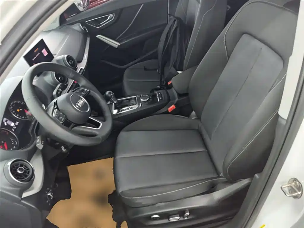 Audi Q2L 2020 35 TFSI Progressive Dynamic Model фото 15