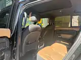 Photo 4 - Land Rover Defender