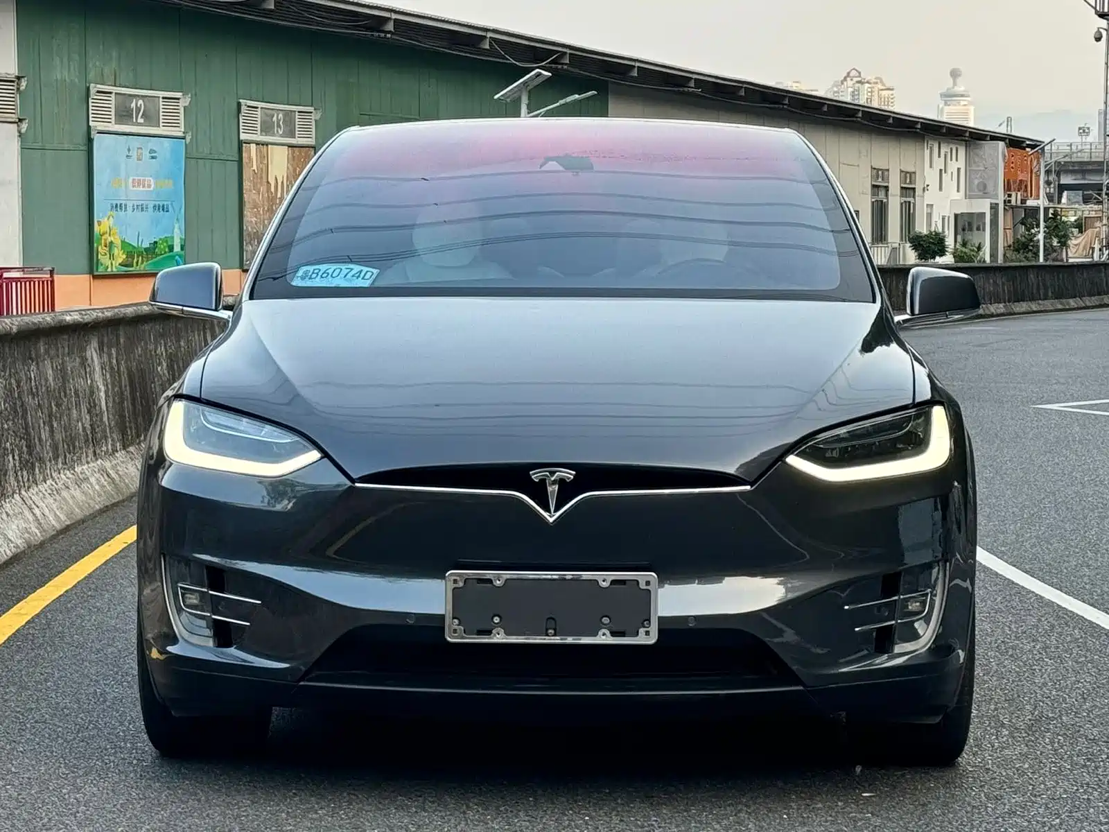 Фото 2 - Tesla Model X