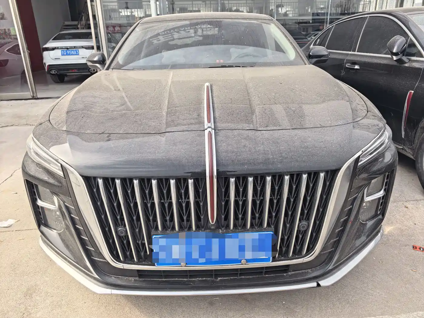 Hongqi H5 2025 2.0T Automatic Flag Celebration 500,000 Units Anniversary Edition фото 2