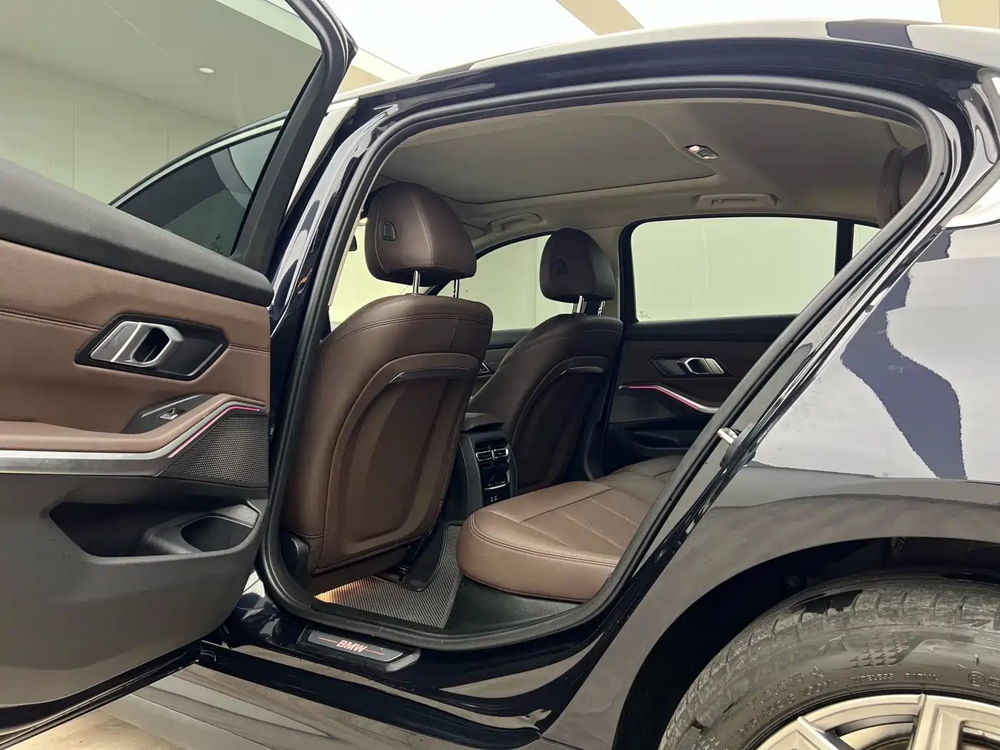BMW i3 2022 eDrive 35 L фото 9