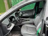 صورة 2 - ZEEKR 001