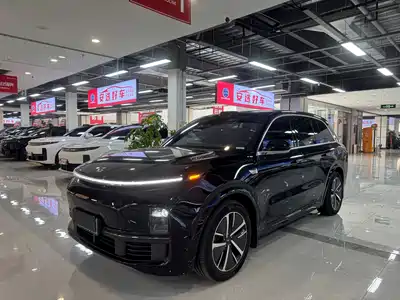 Li Auto L8