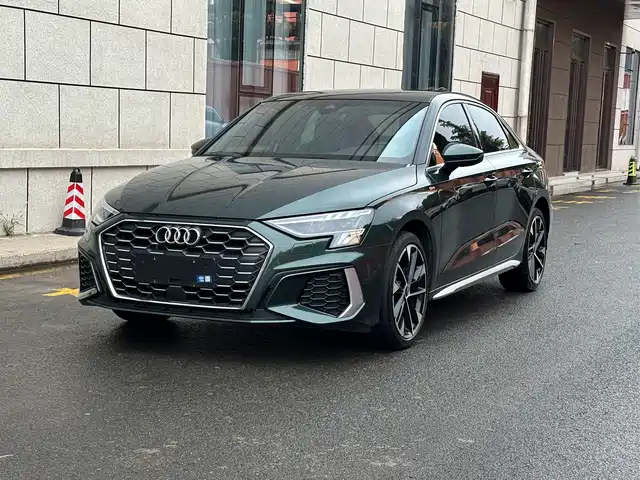 Фотография AUDI A3