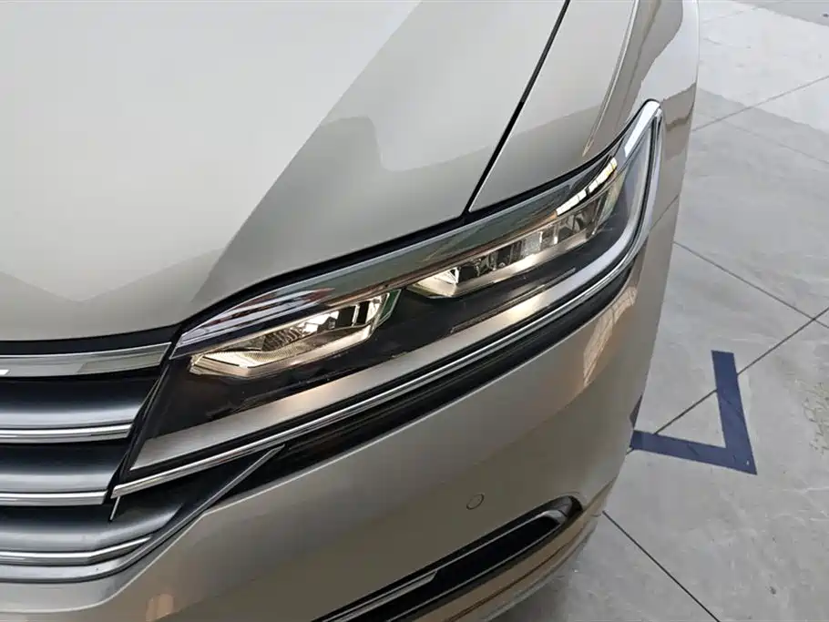 Volkswagen Phideon 2018 Facelift 380TSI FWD Business фото 5