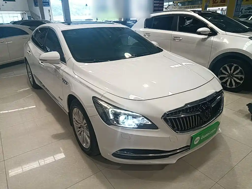 Фото 4 - Buick LaCrosse
