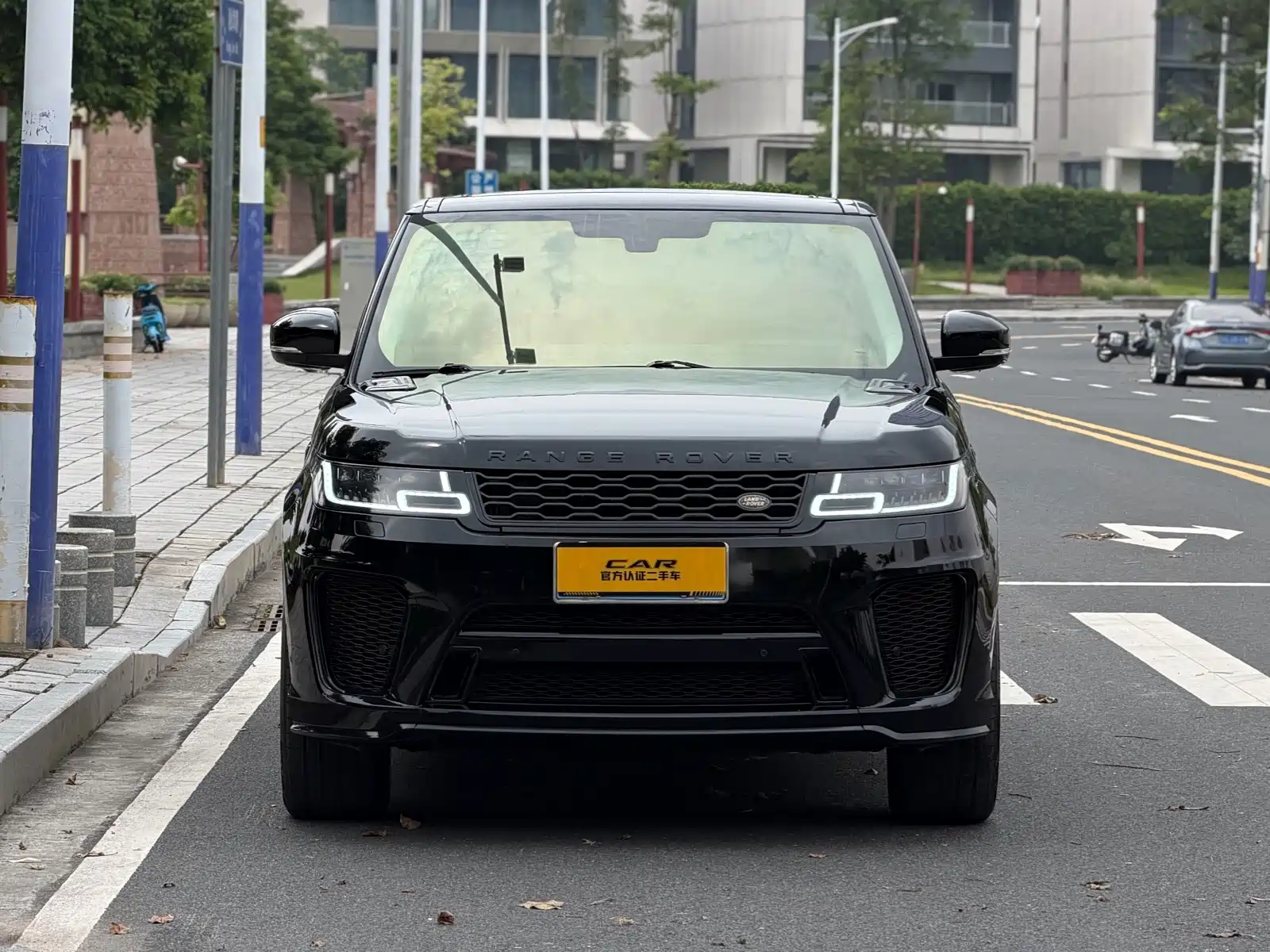 صورة 2 - Land Rover Range Rover Sport