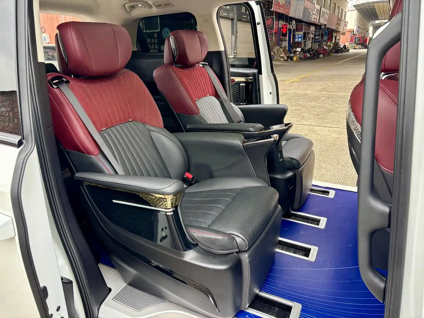 GAC Trumpchi Trumpchi E9 2023 E9 MAX фото 13