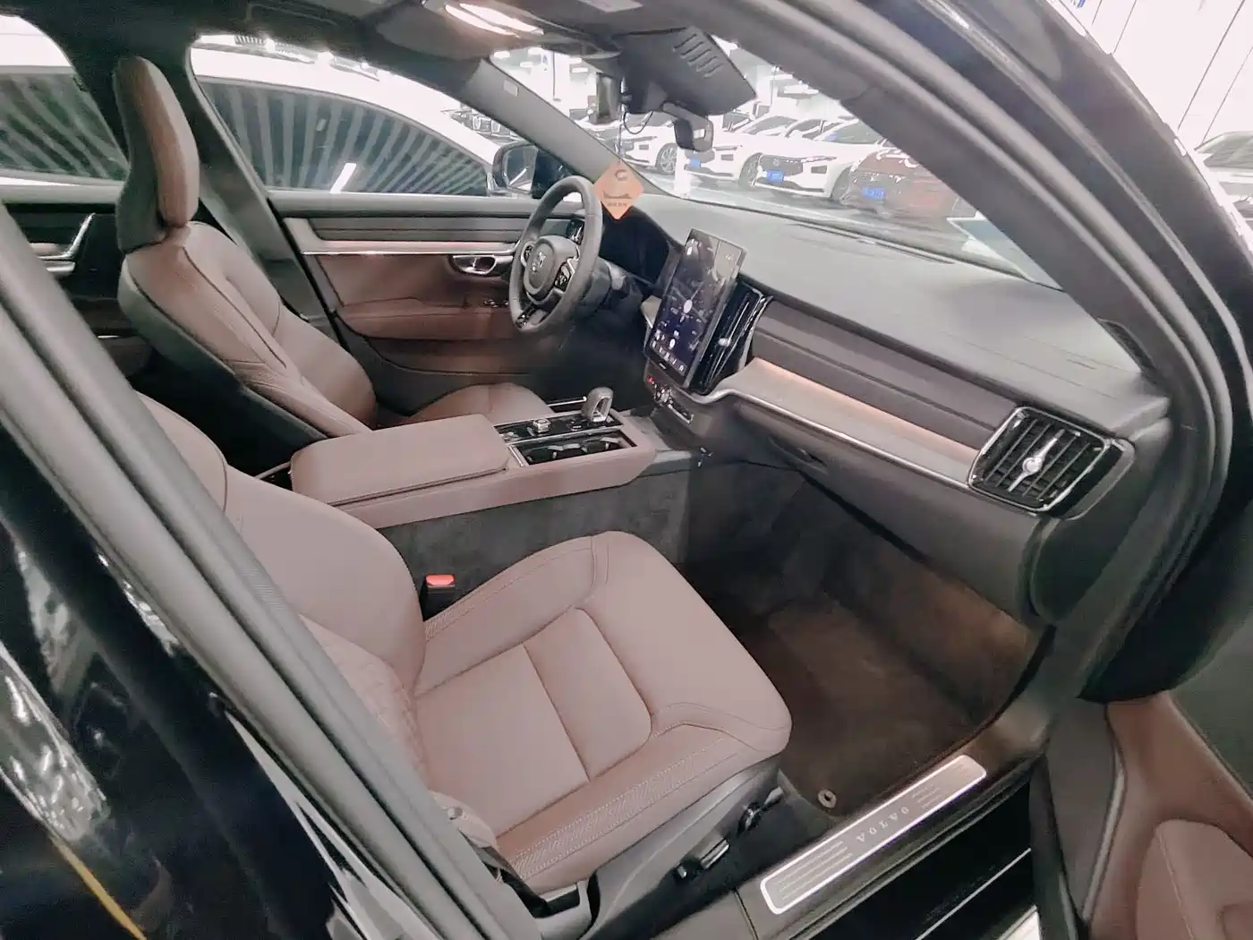 Volvo S90 2026 B5 Zhiyi Luxury Edition фото 10