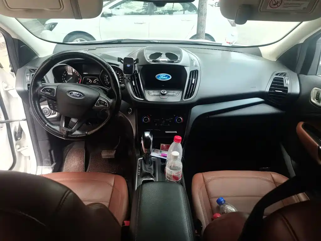 Фото 6 - Ford Kuga