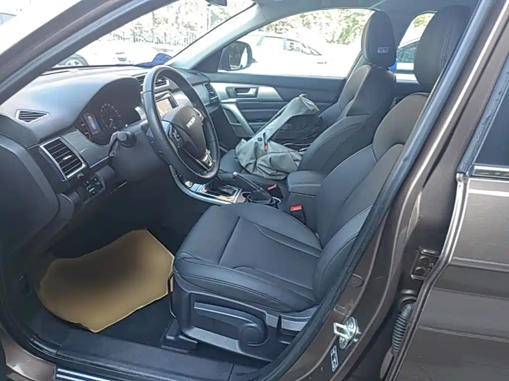 Фото 15 - Haval H2