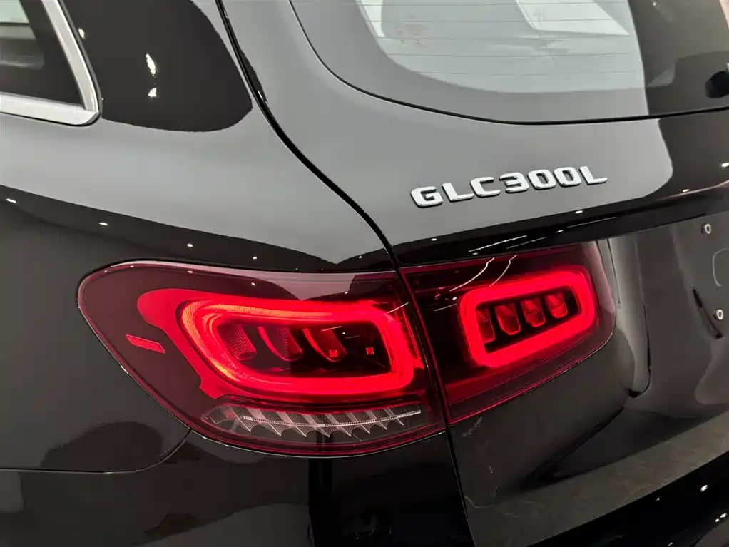 Mercedes-Benz GLC 2022 Facelift GLC 300 L 4MATIC Dynamic Collector's Edition фото 21