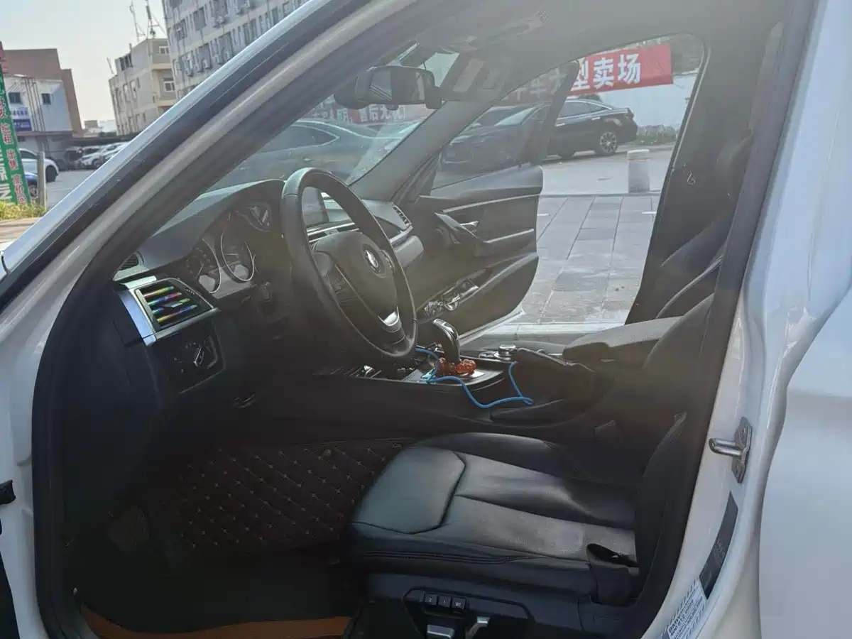 BMW 3 Series 2017 320Li M Sport фото 9