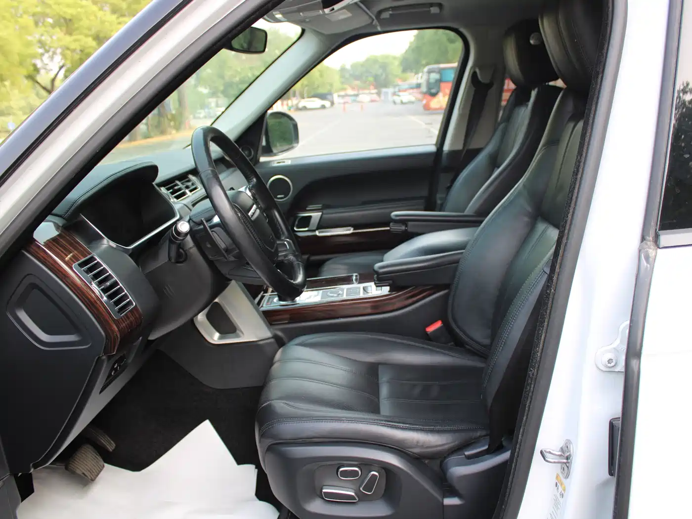 Land Rover Range Rover 2013 NA 5.0 V8 Vogue SE фото 14