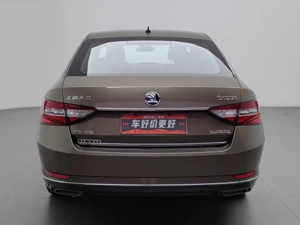 Photo 4 - Škoda Superb