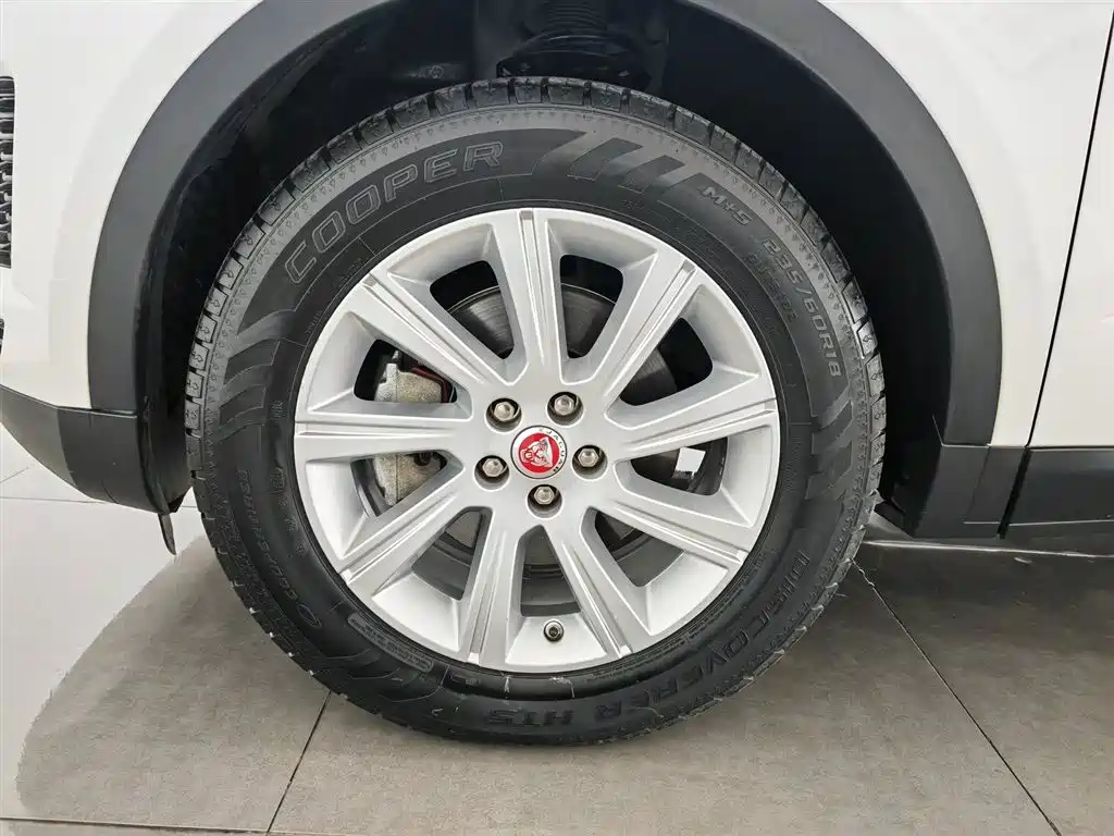 Jaguar E-PACE 2018 P200 China VI фото 17