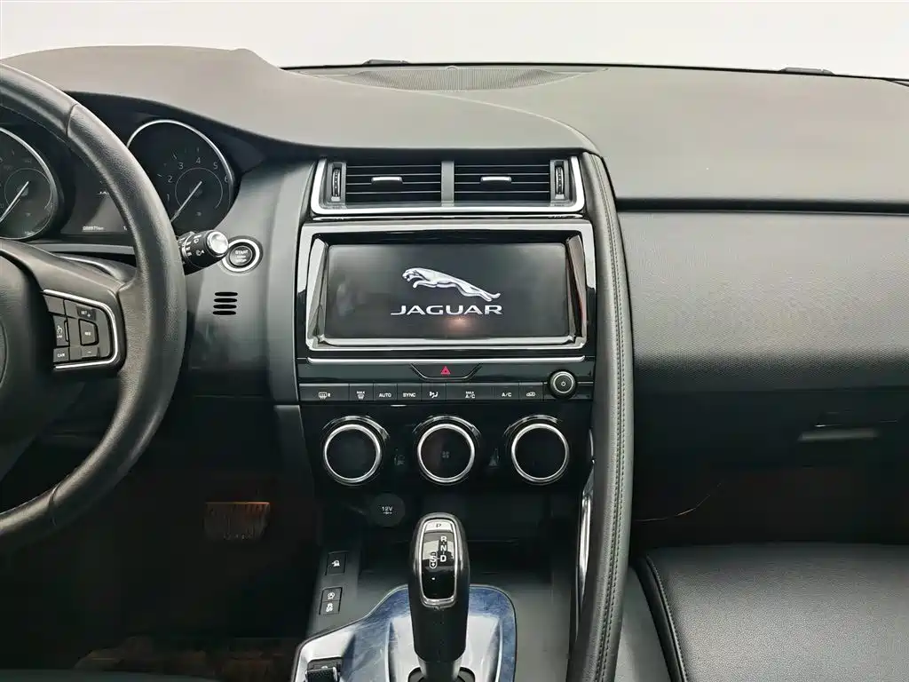 Jaguar E-PACE 2018 P200 China VI фото 12