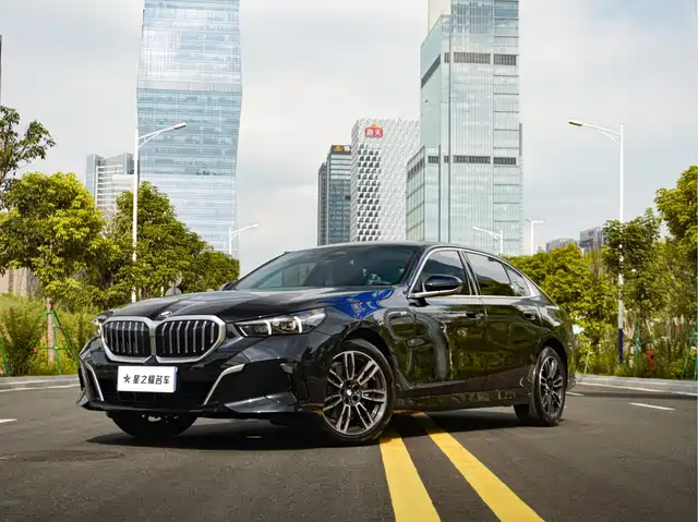 BMW 5 Series 2025