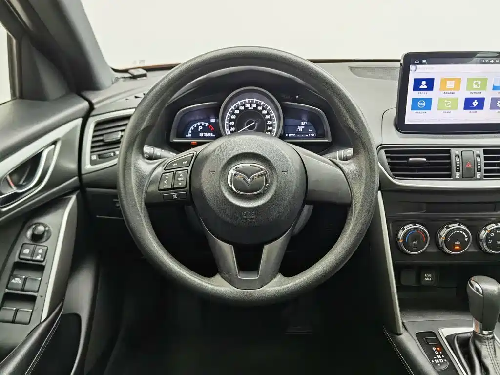 Фото 11 - Mazda CX-4