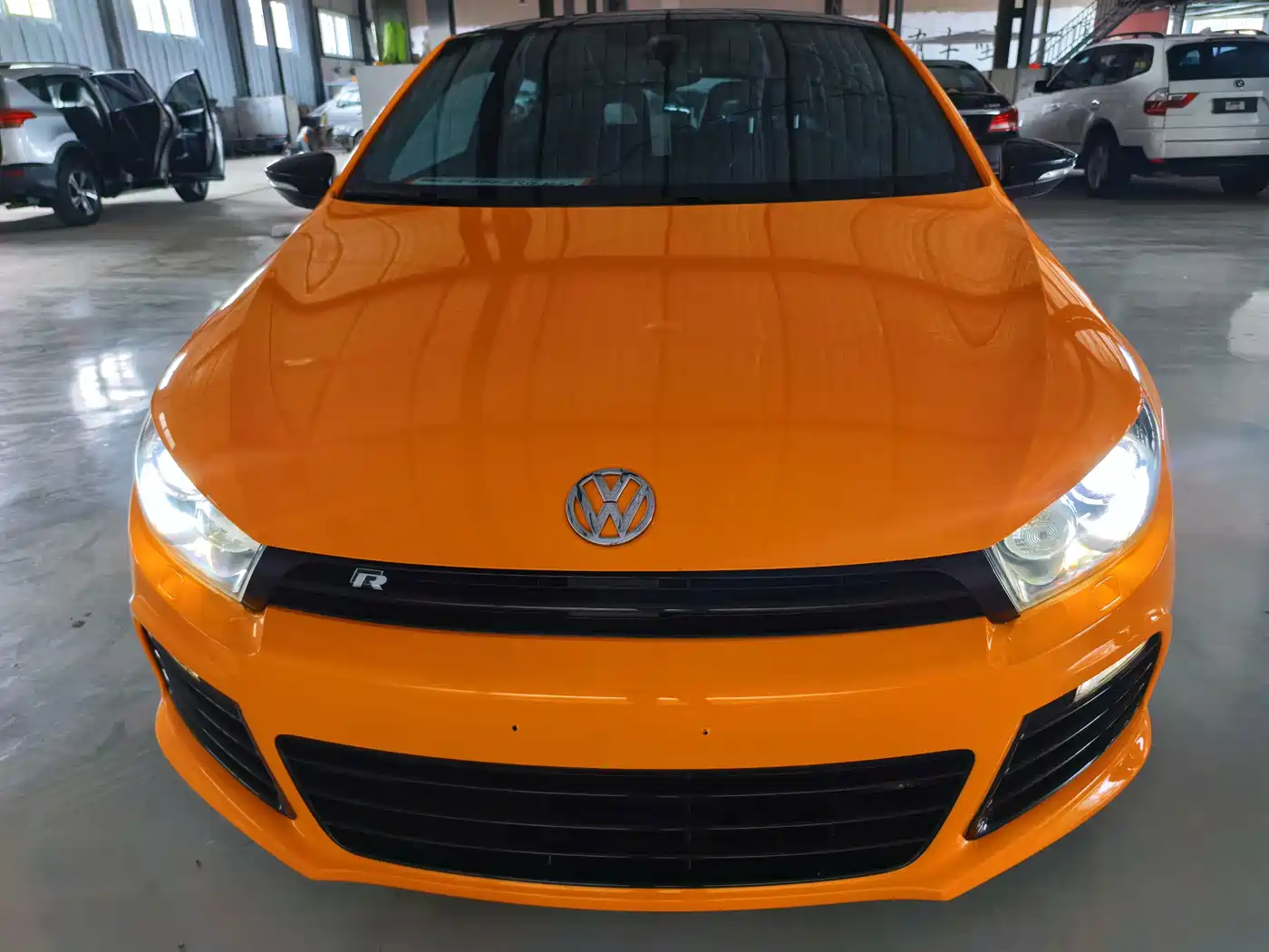 Volkswagen Scirocco 2011 Model R 2.0TSI фото 8