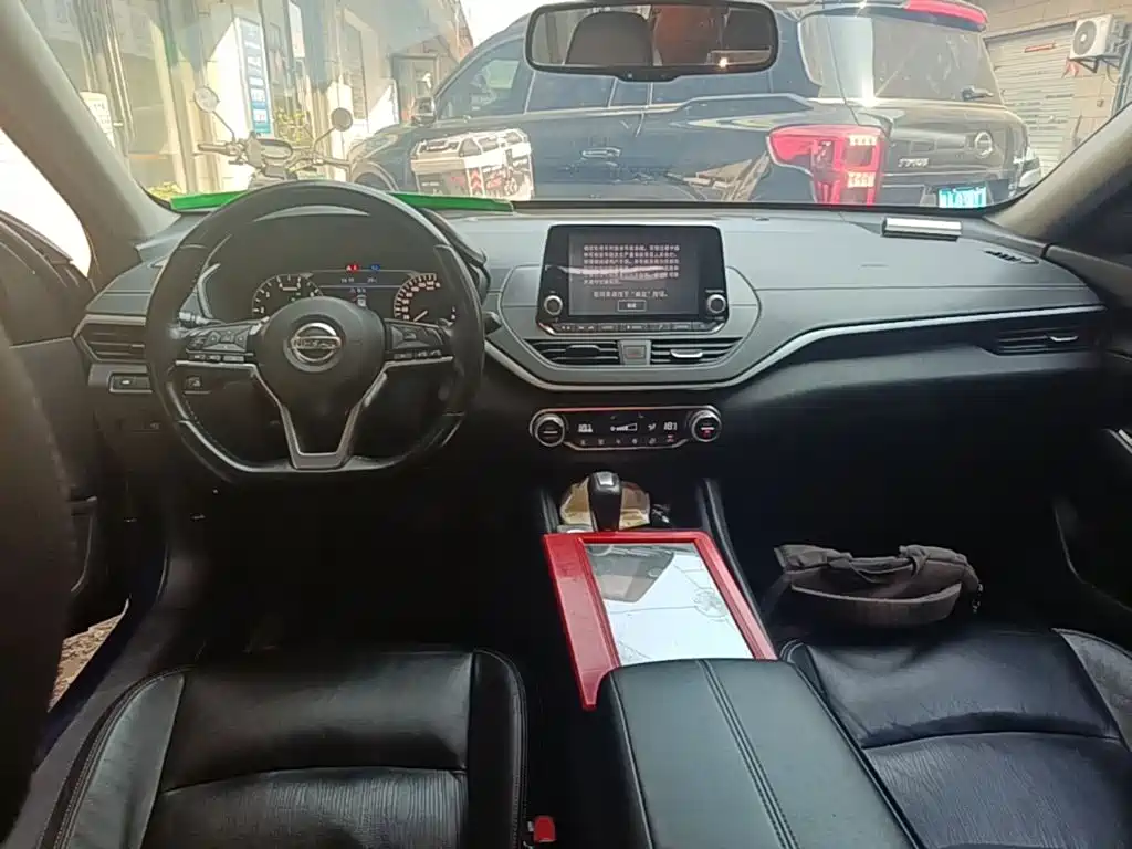 Фото 10 - Nissan Teana