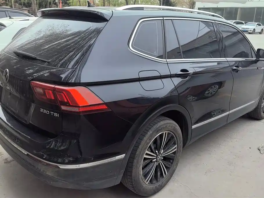 Volkswagen Tiguan L 2021 330TSI Automatic 2WD Smart фото 3