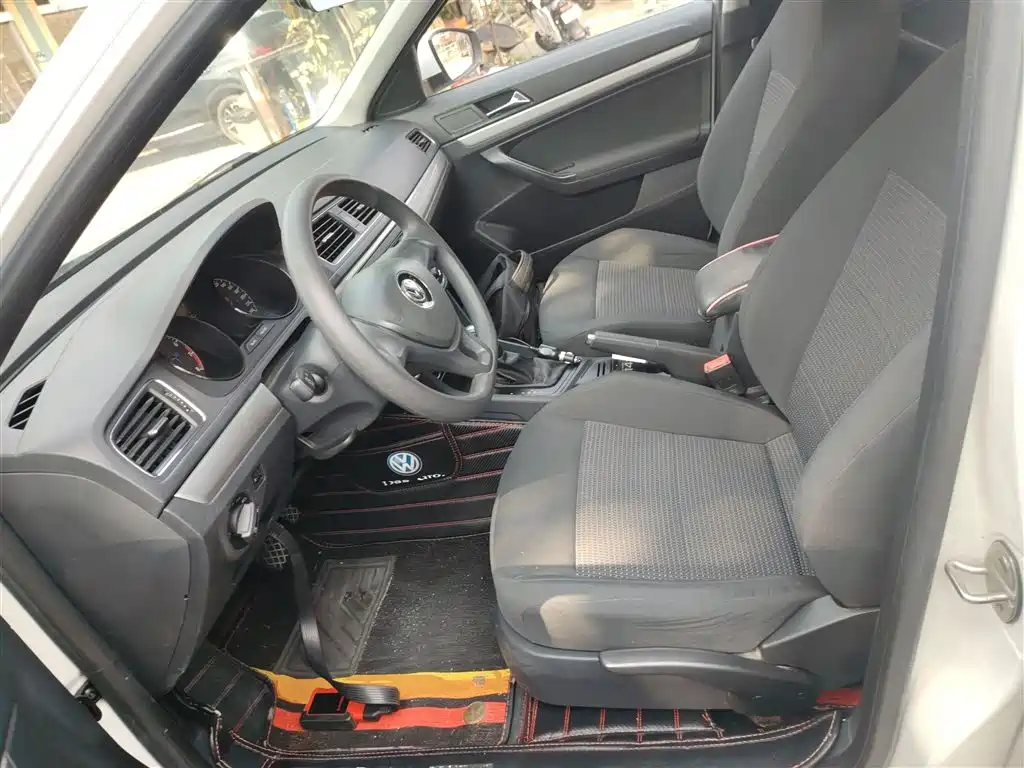 Volkswagen Lavida 2017 1.6L Automatic Trend Edition фото 11