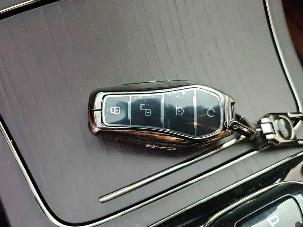 BYD Han 2025 Model EV 701KM LiDAR Smart Driving Version фото 11