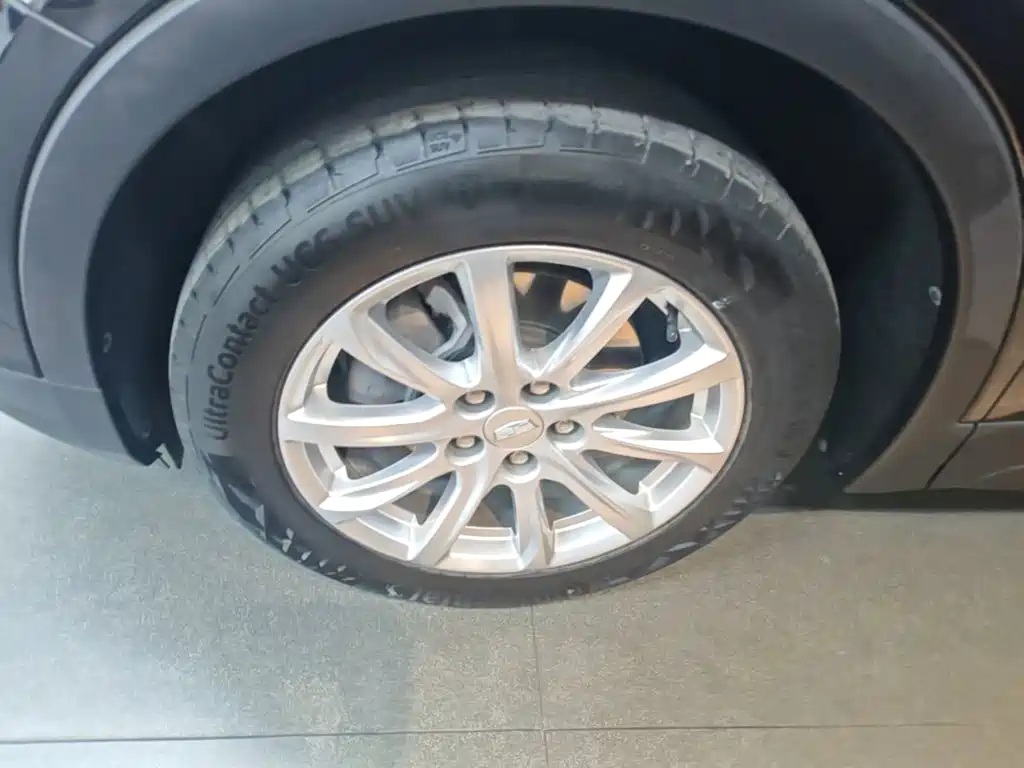 Фото 23 - Cadillac XT4