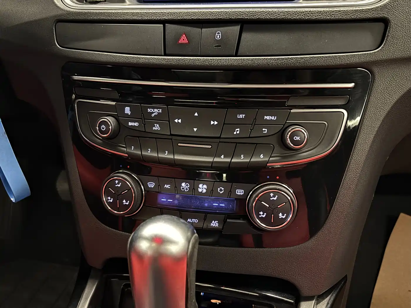 Peugeot 508 2015 2.0L Automatic Zhiyi Edition фото 8
