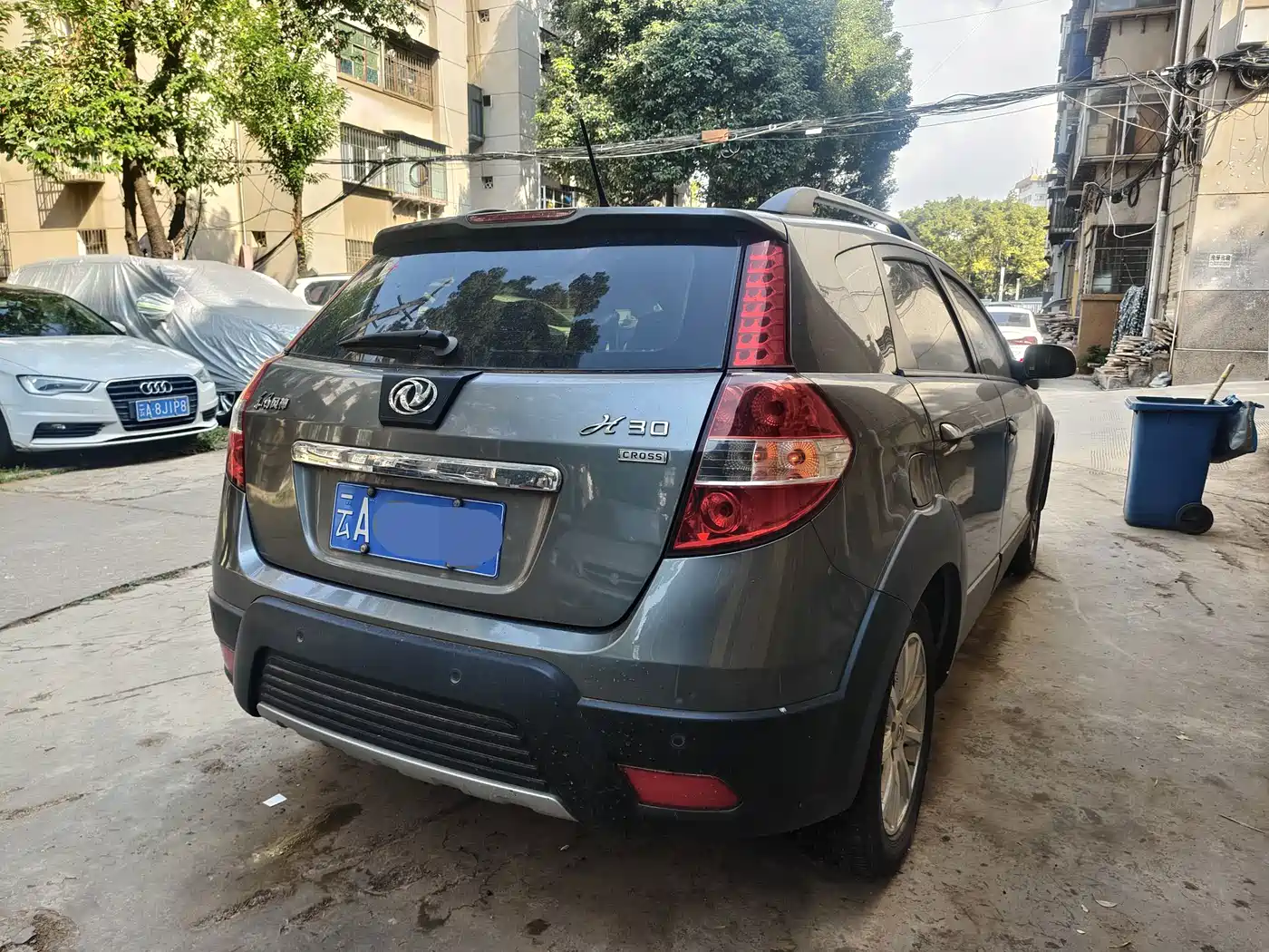 Dongfeng Aeolus Dongfeng Fengshen H30 2012 2012 1.6L Manual Premium Edition