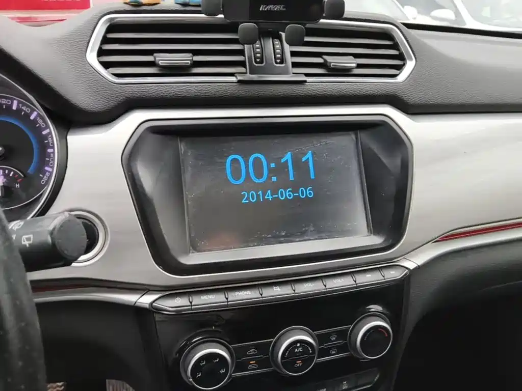 Фото 13 - Haval H2