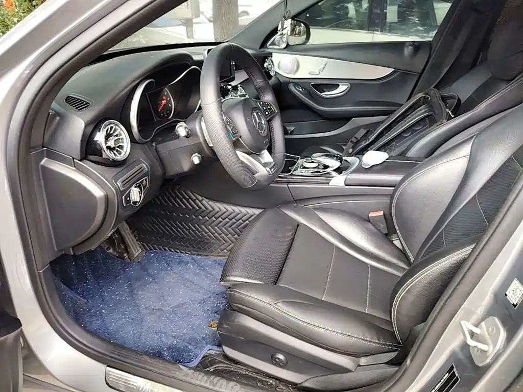 Фото 15 - Mercedes-Benz C-Class