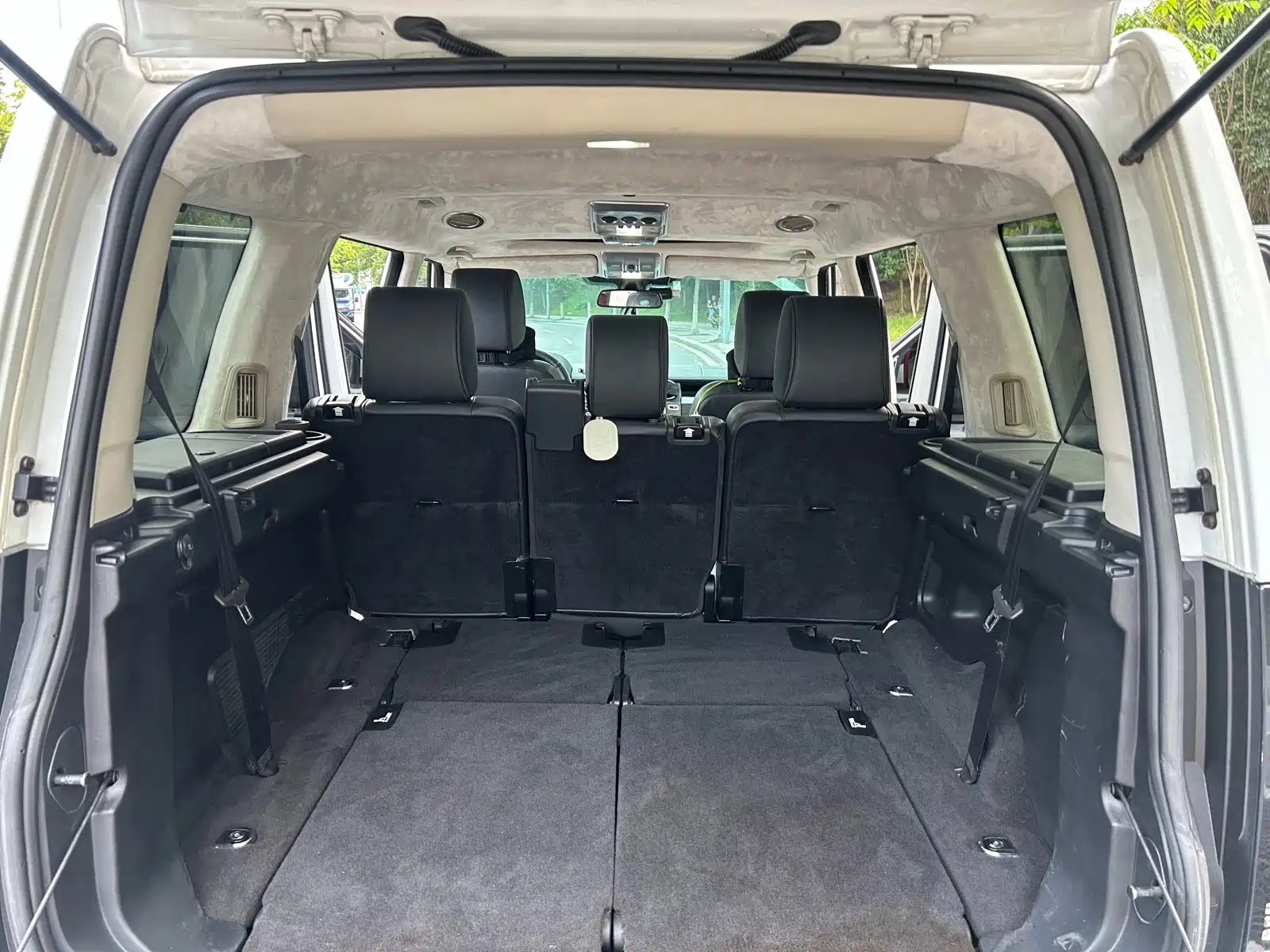 Фото 13 - Land Rover Discovery