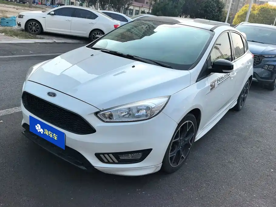 Фото 1 - Ford Focus
