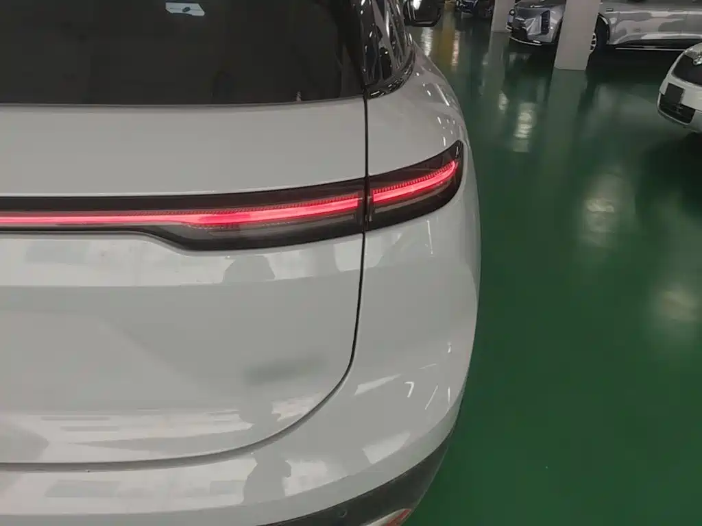 Фото 8 - NIO ES6