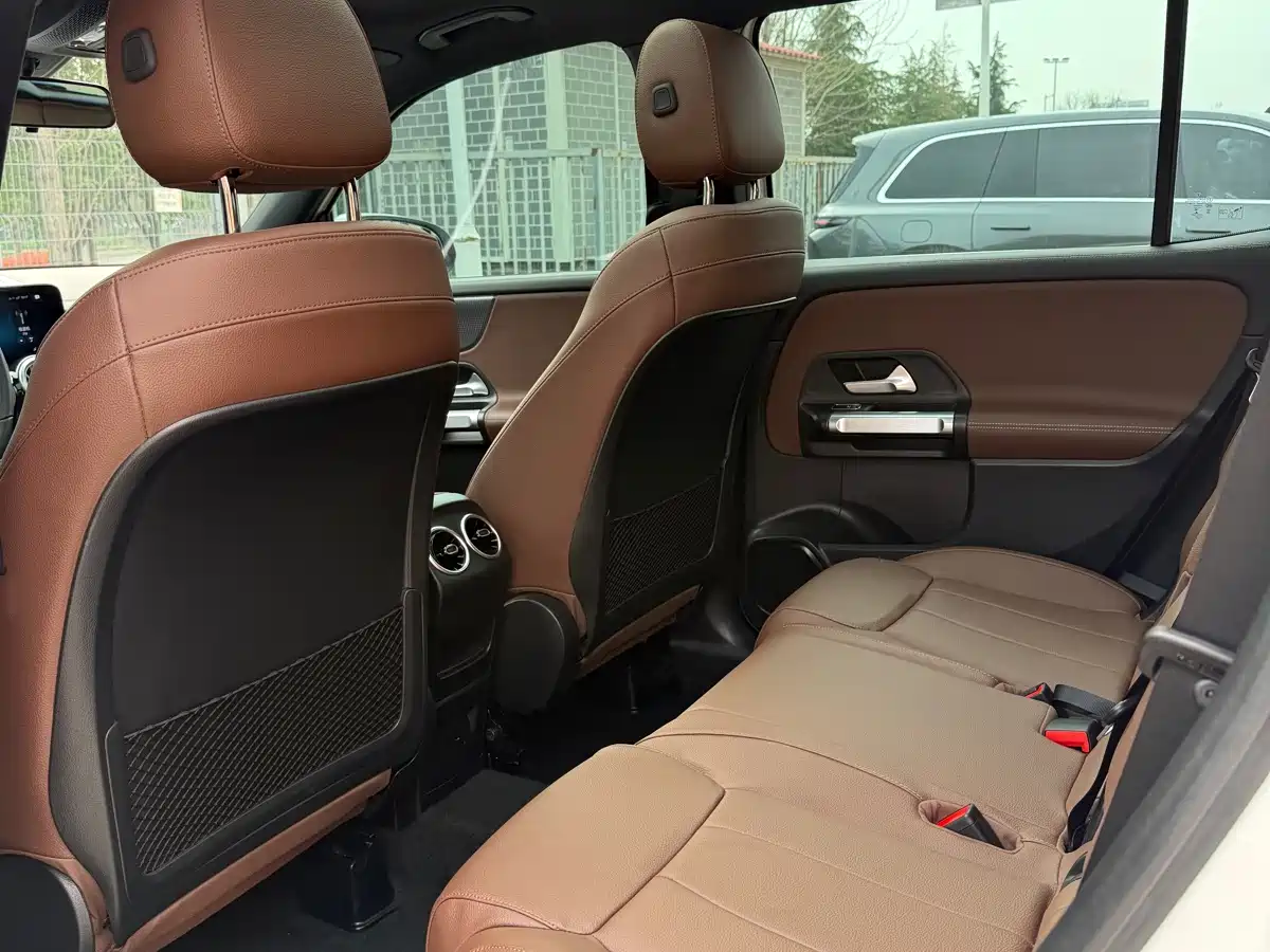 Mercedes-Benz GLB 2021 GLB 200 Dynamic фото 6