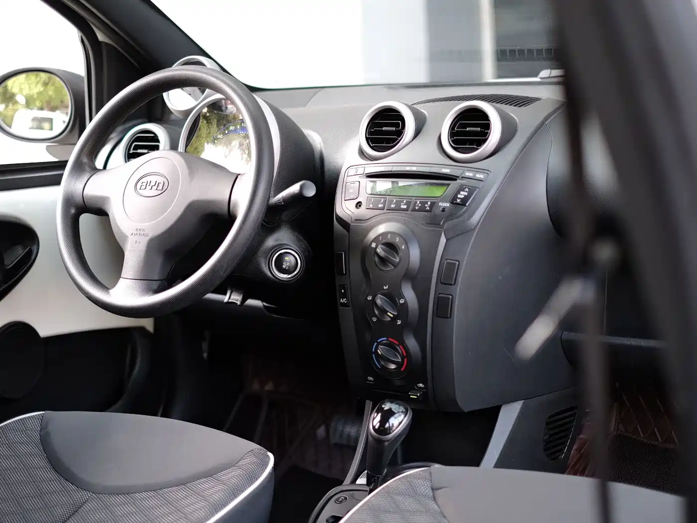 BYD F0 2015 2015 1.0L AMT Cool Edition